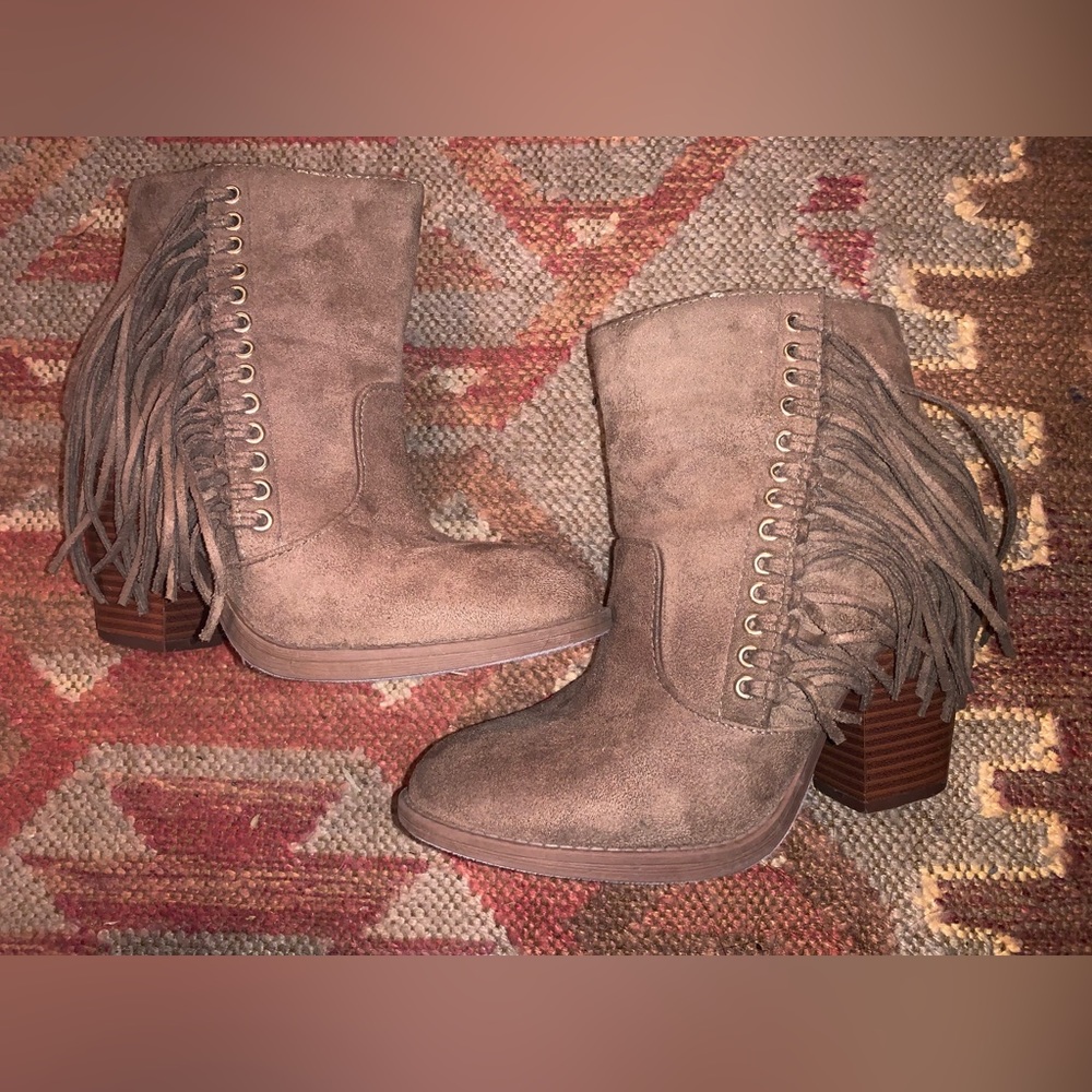 SODA Womens Fringe Booties